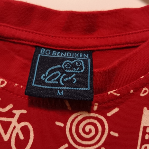 Bo Bendixen Red Graphic T-Shirt Men's Medium - Picture 2 of 4